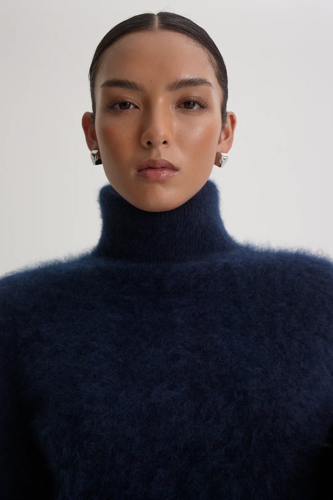 BRUSHED CASHMERE SHOULDER PAD SWEATER - Image 7