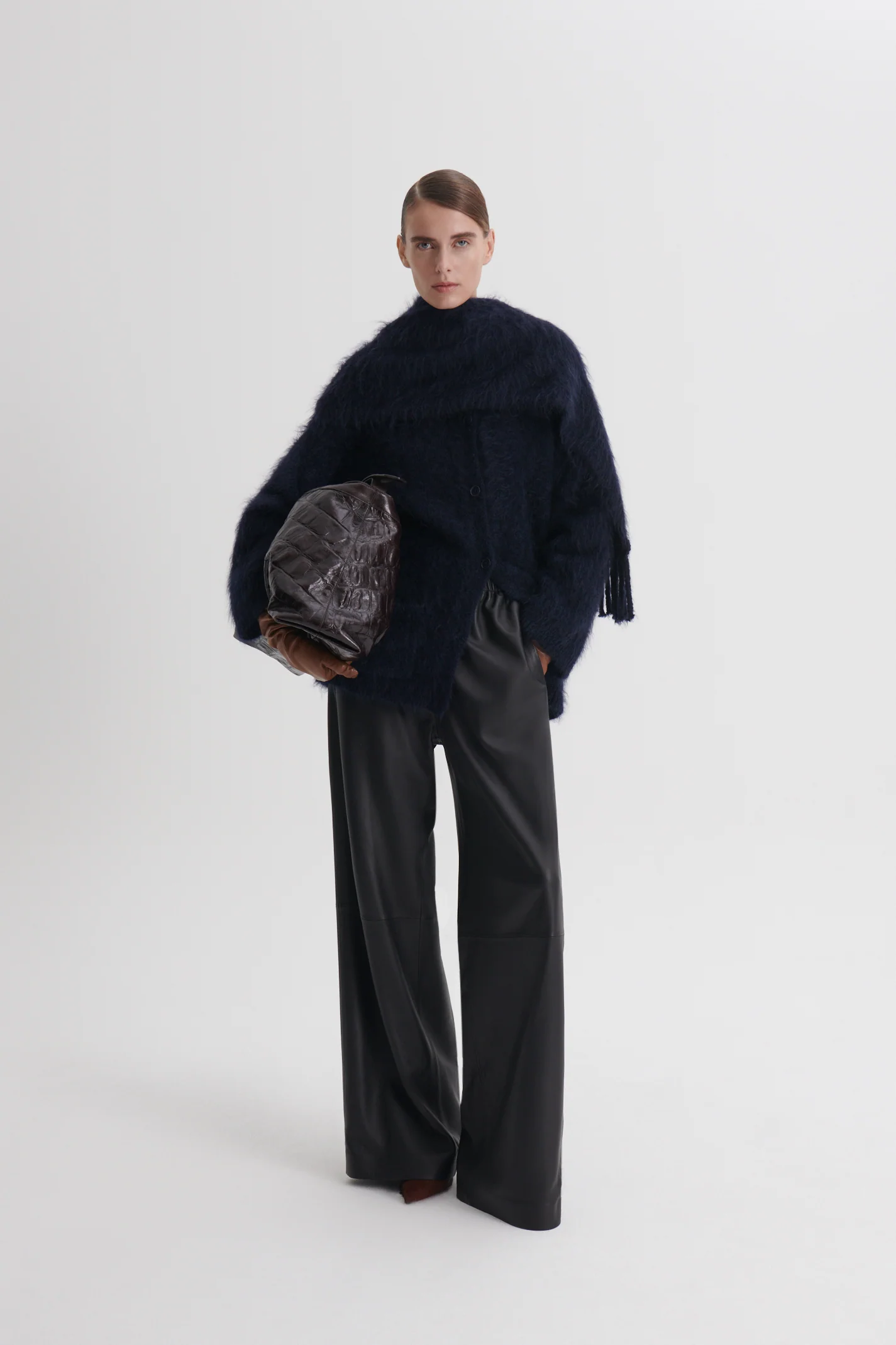 BRUSHED FRINGED CAPE - Image 4
