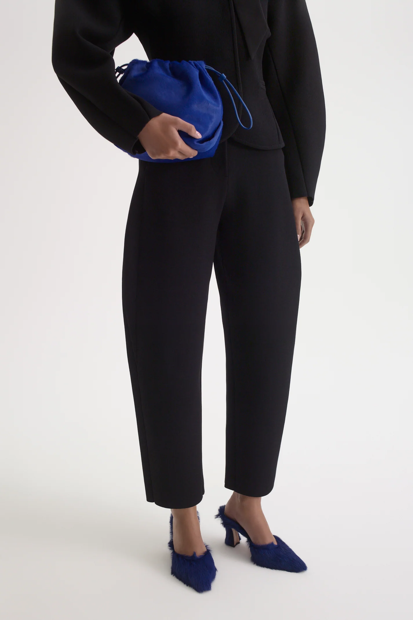 CREPE KNIT BARREL TROUSER - Image 7
