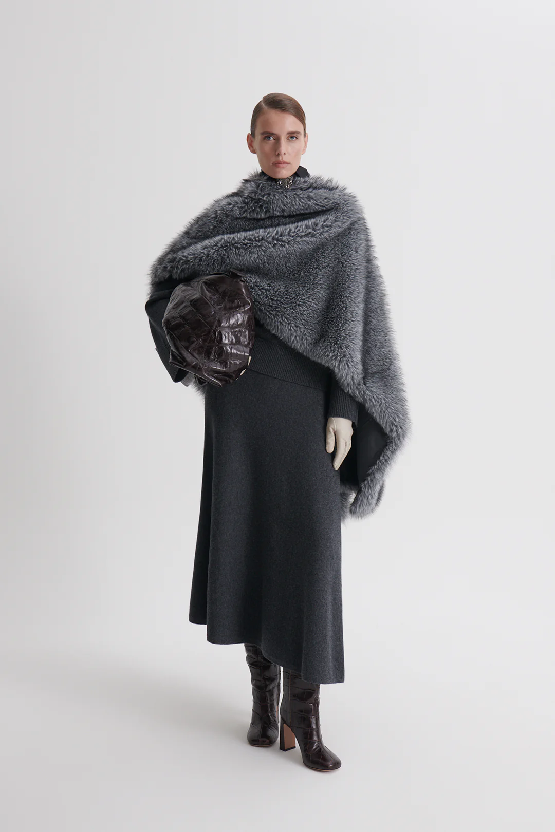 FAUX-FUR CAPE WRAP - Image 4