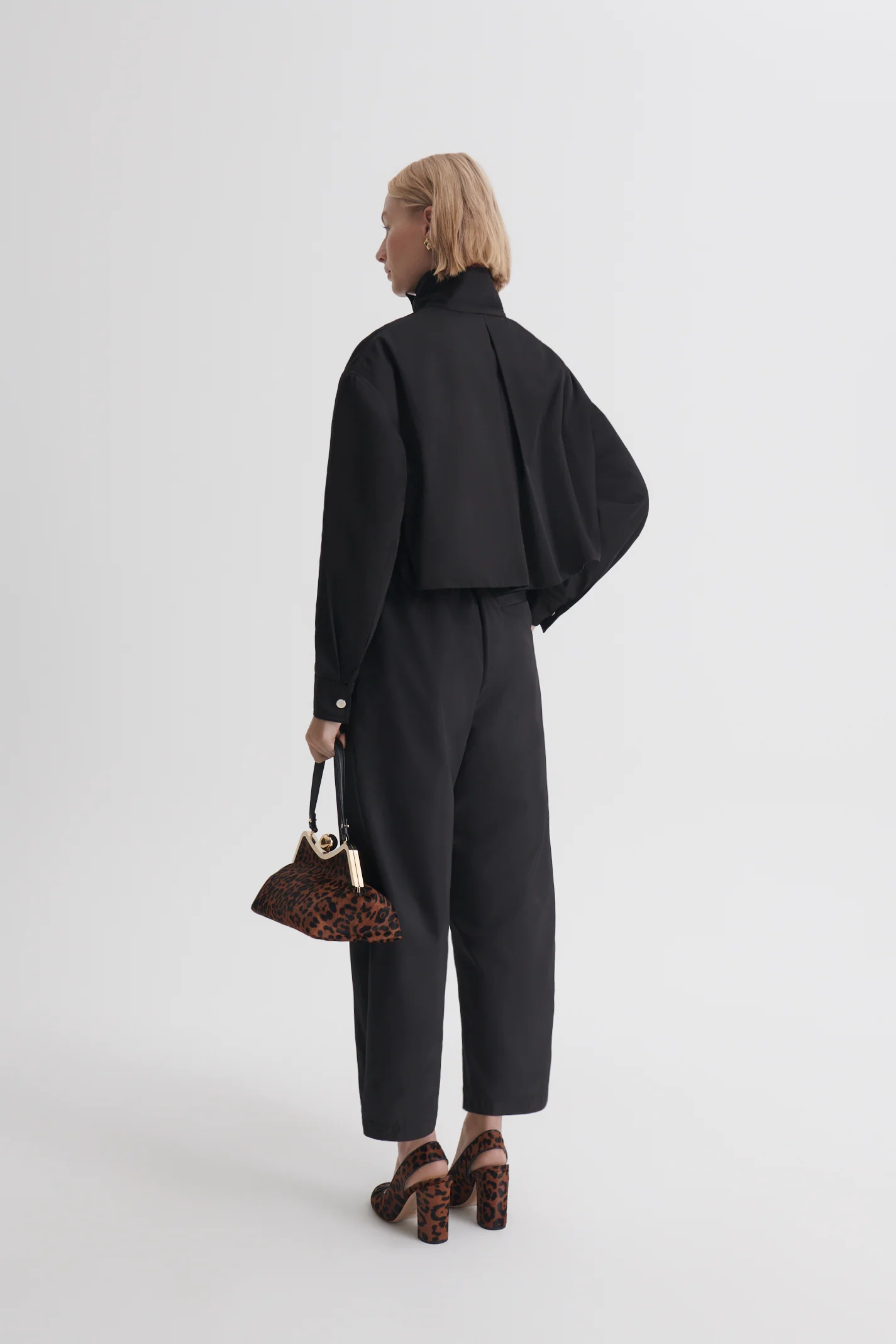 TECH BARREL LEG TROUSER - Image 5