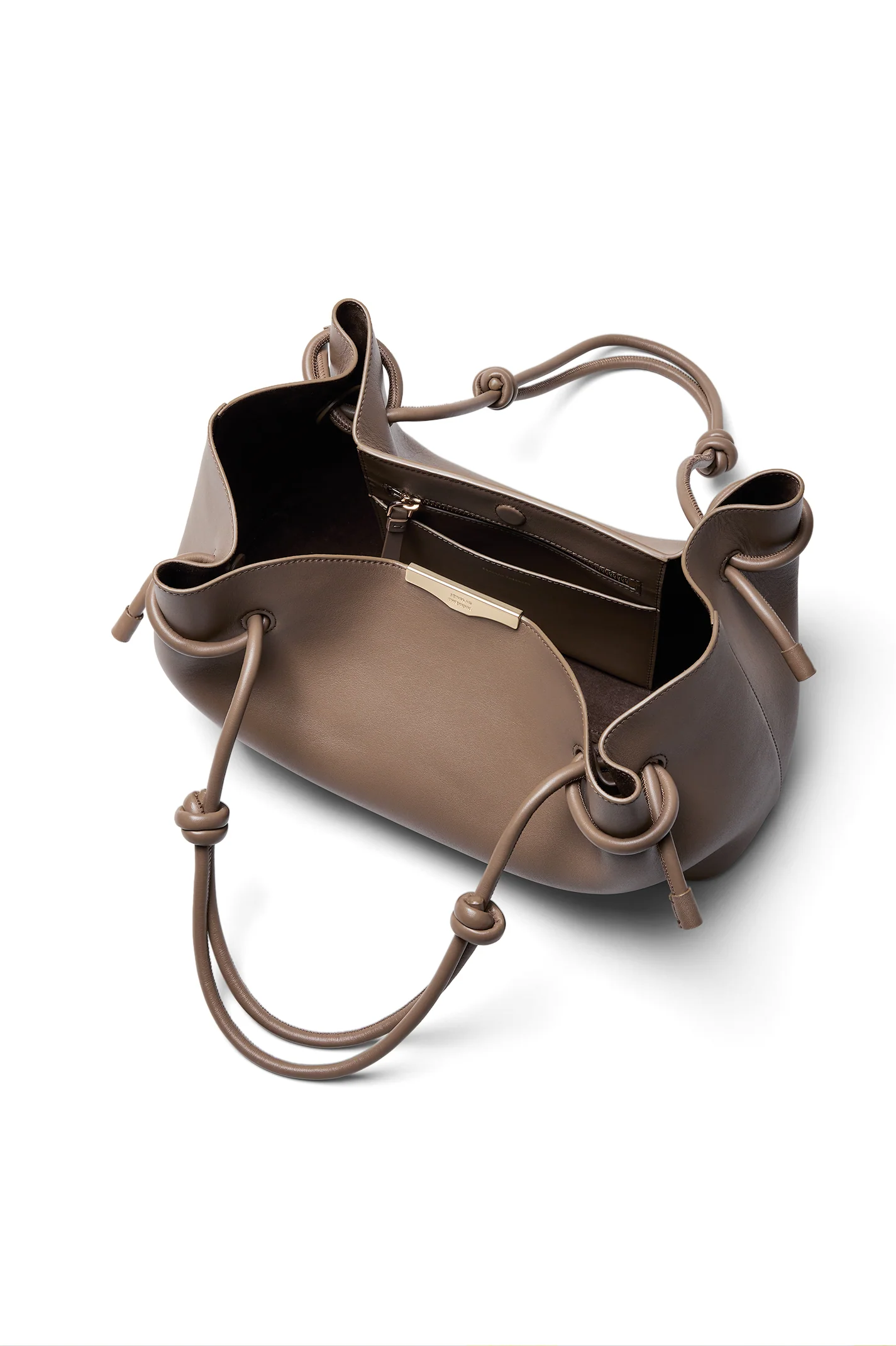 THE ATHOS SHOPPER - Image 7